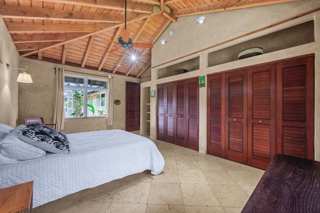 Building Photo - 160 Piialii Pl