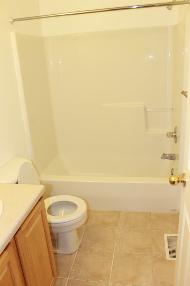 Building Photo - 7330 Kearney St