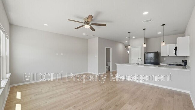 Building Photo - 7210 John Palmer Dr