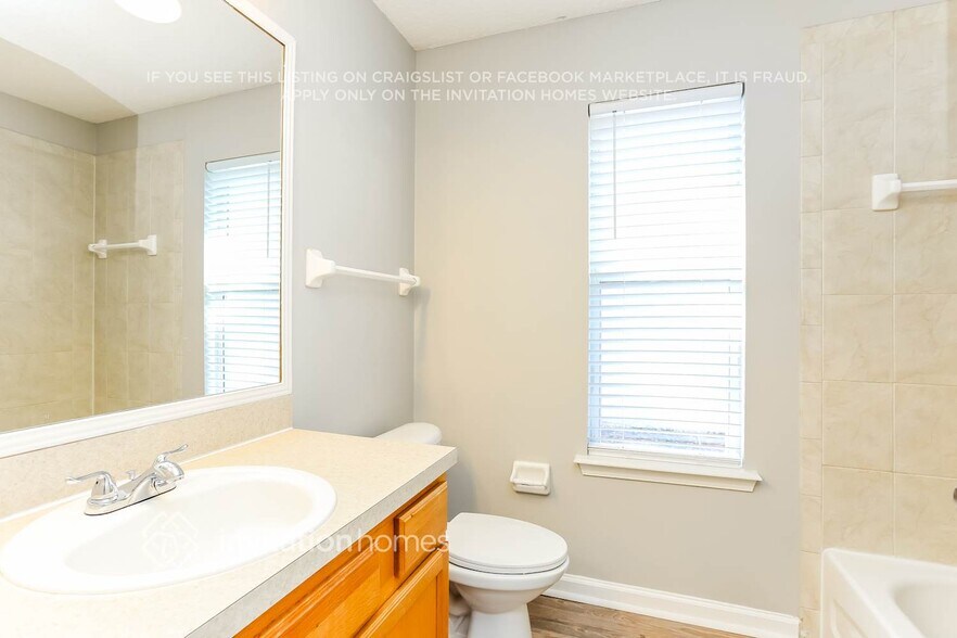 Building Photo - 9220 Hawks Point Dr