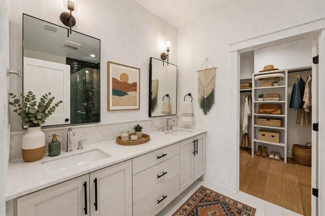 Building Photo - 416 Stagecoach Trail