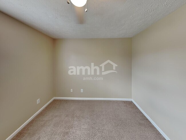 Building Photo - 4006 Pennick Ct