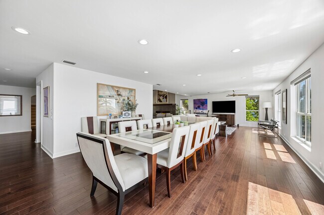 Building Photo - 14030 Mandarin Oaks Ln