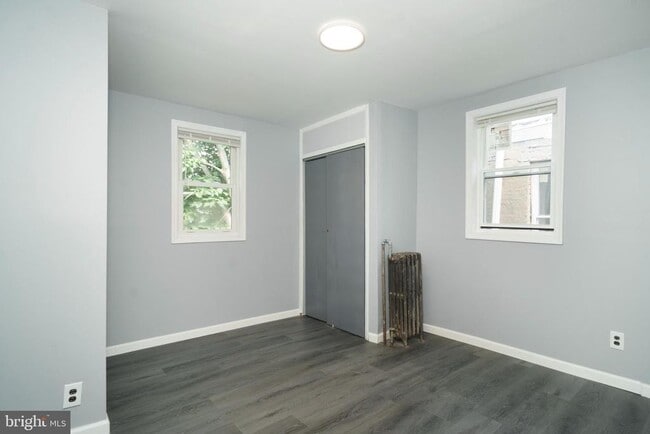 Building Photo - 2557 S 61st St