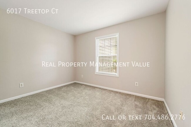 Building Photo - 6017 Treetop Ct