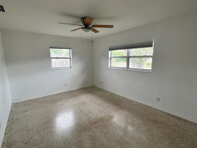 Building Photo - 11401 64th Terrace N