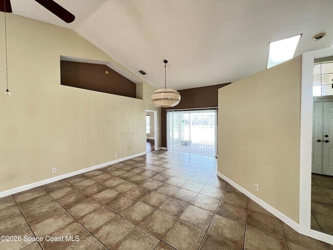Building Photo - 1170 Briar Run Cir