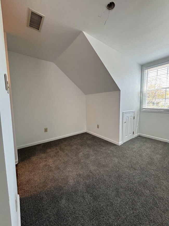 Building Photo - 279 W Uwchlan Ave