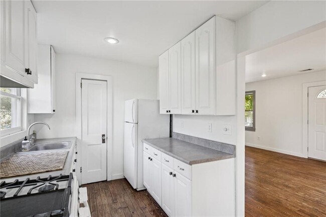 Building Photo - 1720 Marvin St NW