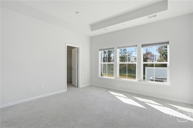 Building Photo - 145 Binscombe Ln