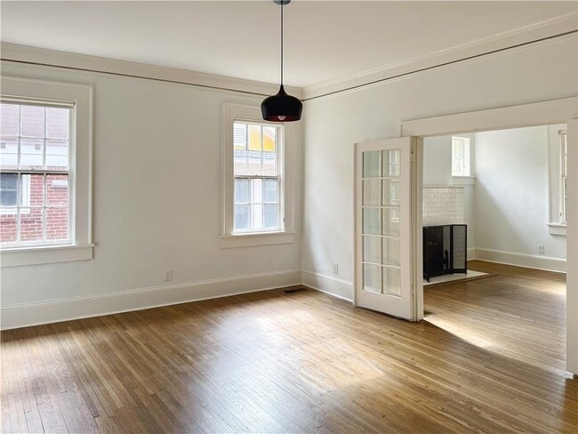 Building Photo - 471 Page Ave NE