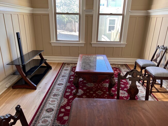 Building Photo - 445 Chestnut St