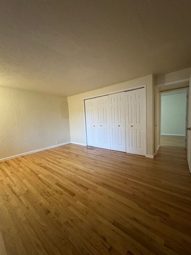 Building Photo - 5-Bed, 3-Bath in South Eugene