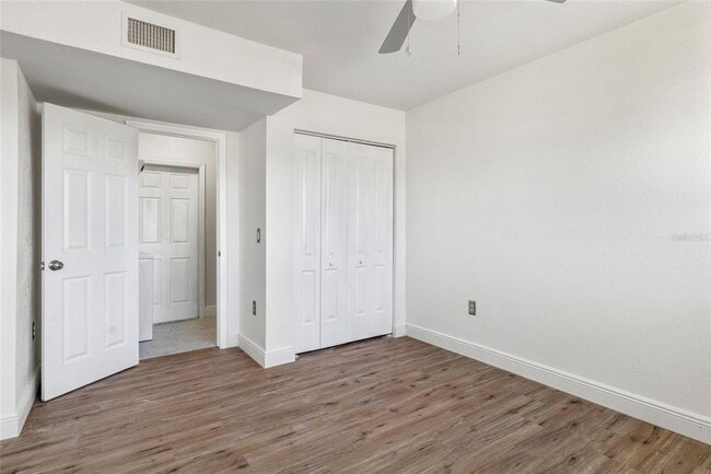Building Photo - **FIRST MONTHS RENT FREE** Waterfront 3 Be...