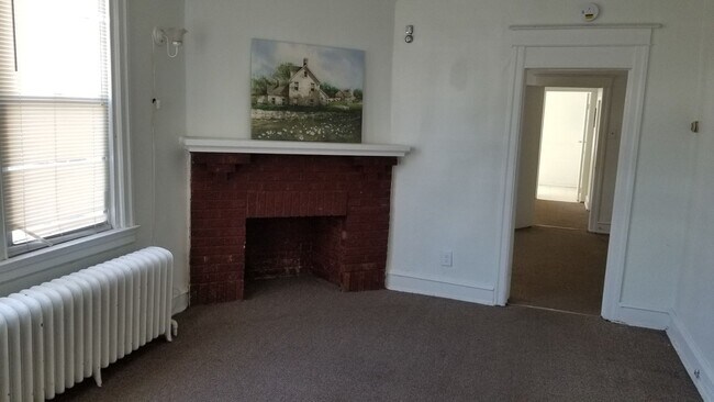 Building Photo - 5259 Whitaker Ave