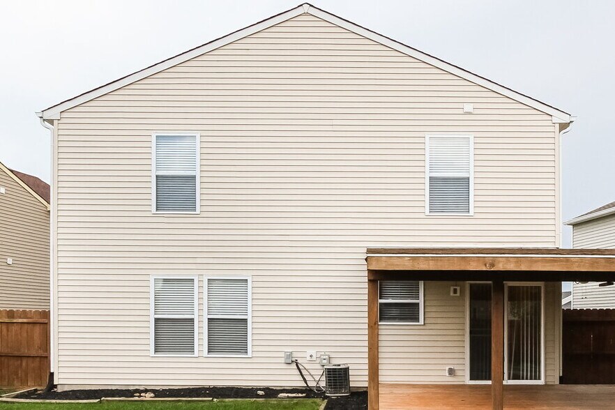 Building Photo - 2858 Ludwig Dr