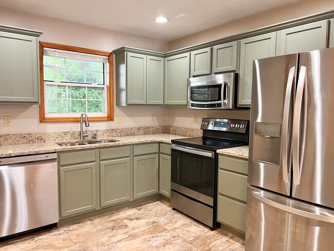 Building Photo - 359 Mt Branson Dr