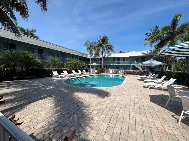 Building Photo - 1311 NE 18th St