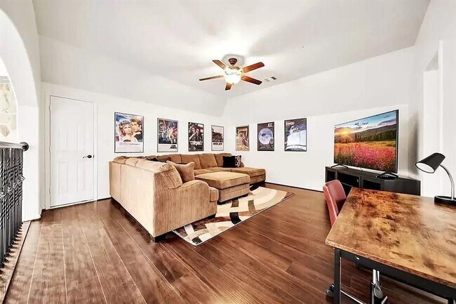 Building Photo - 8133 Tranquil Lake Way