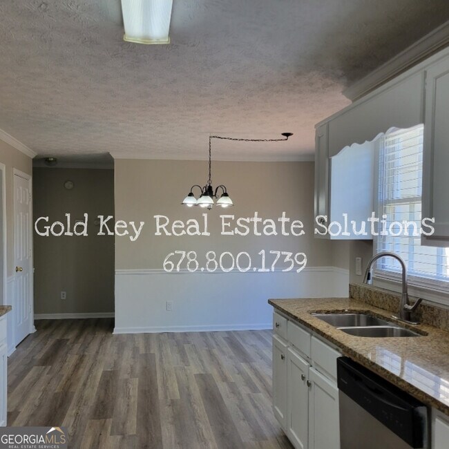 Building Photo - 915 Burning Bush Dr