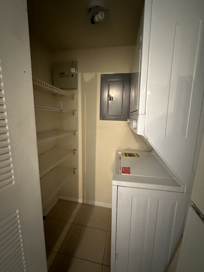 Building Photo - 3874 Lyons Rd