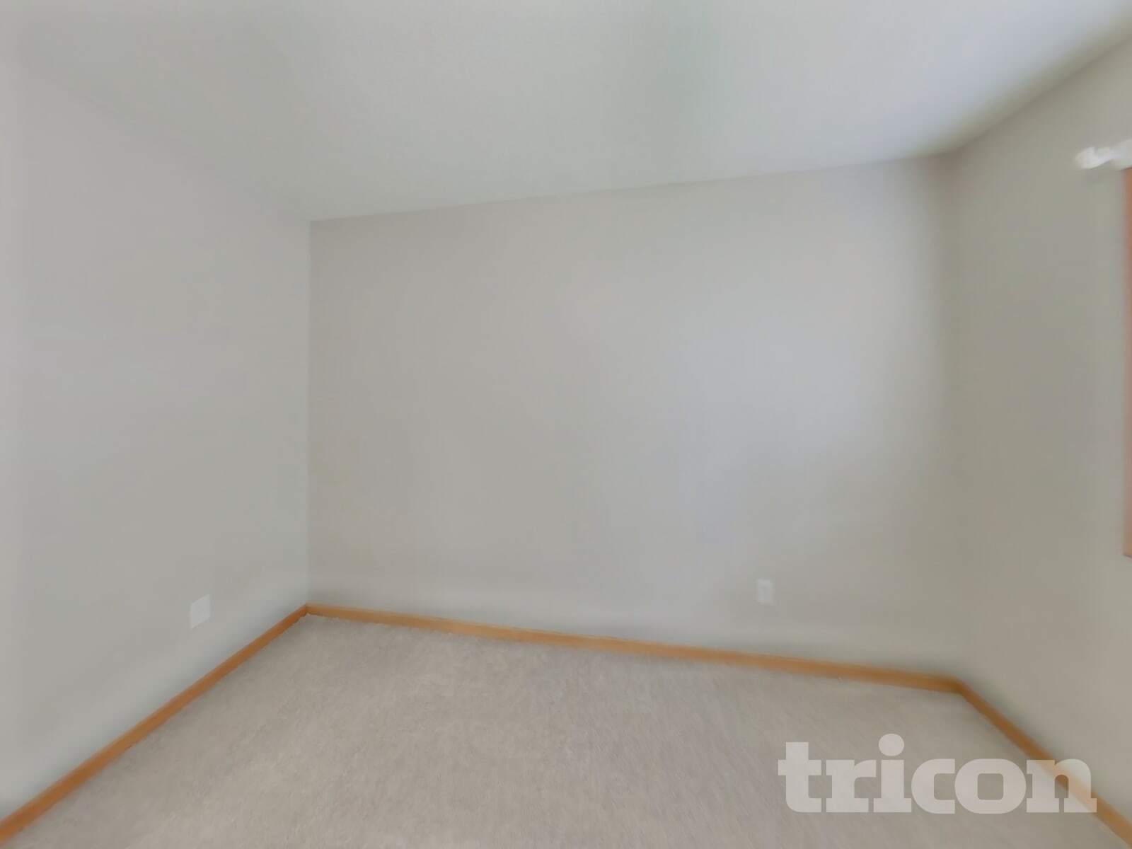 Building Photo - 516 Lincoln Dr NE