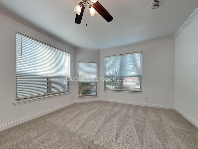 Building Photo - 2065 Pontchartrain Dr