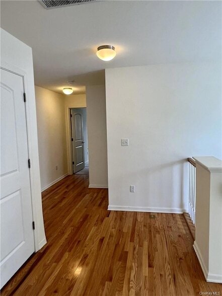 Building Photo - 95 Meadow View Dr