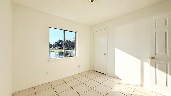 Building Photo - 810 Seminole Ave