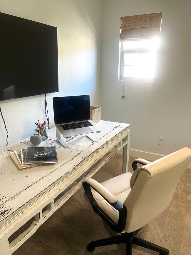 Building Photo - 1668 Shorebreak Way