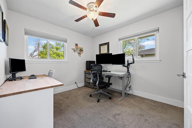 Building Photo - 1807 Ohlen Rd