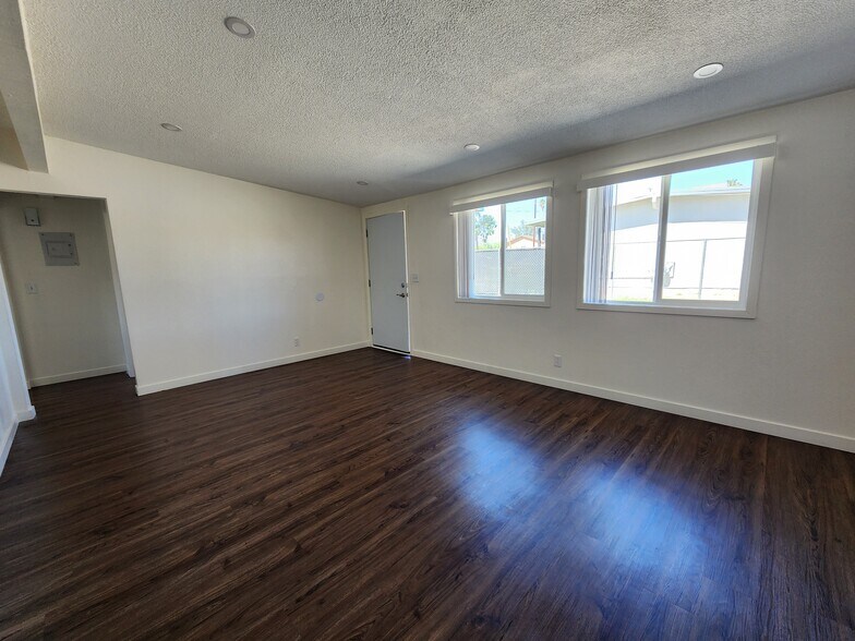 Living Room - 6060 Abronia Ave