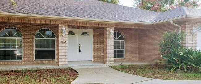 Building Photo - Large 3 bedroom 2 bath home in Deltona wit...