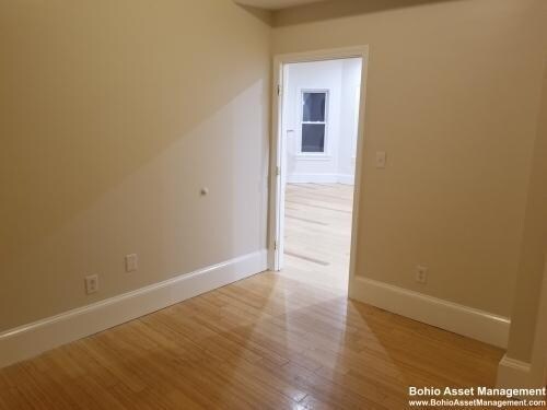 Primary Photo - 3 Leahaven Rd