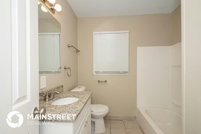 Building Photo - 9248 Brookhurst Dr