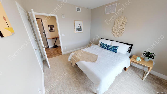 Building Photo - 2374 S University Blvd