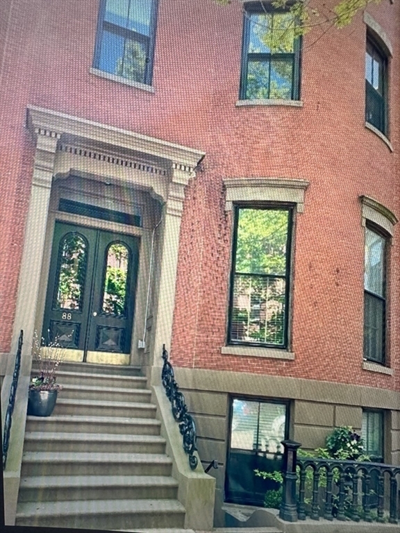 Primary Photo - 88 Waltham St