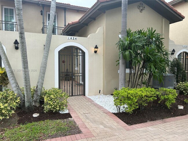 Building Photo - 1424 SW 147th Ave