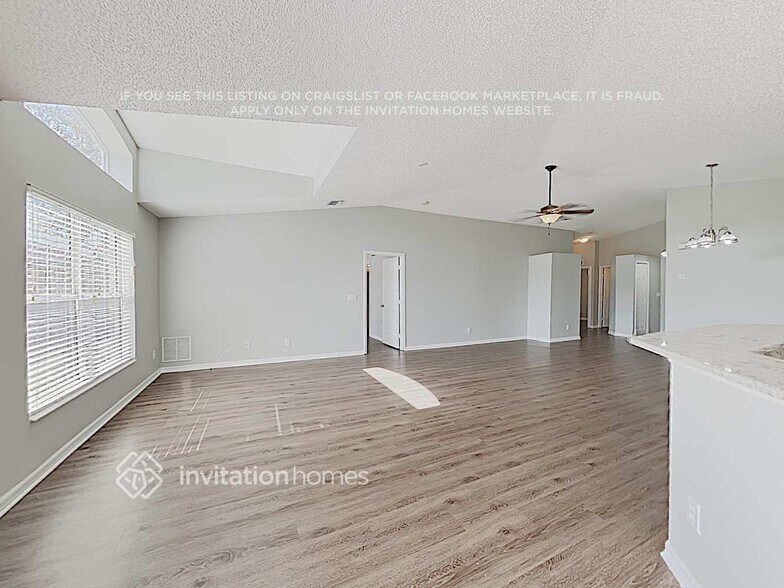 Building Photo - 4831 Manchester Dr