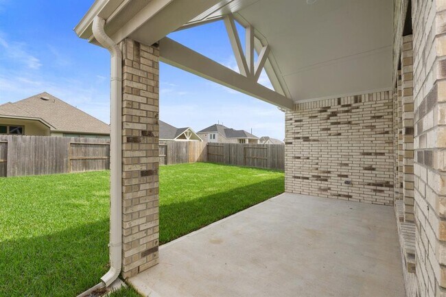 Building Photo - 10719 River Walk Dr