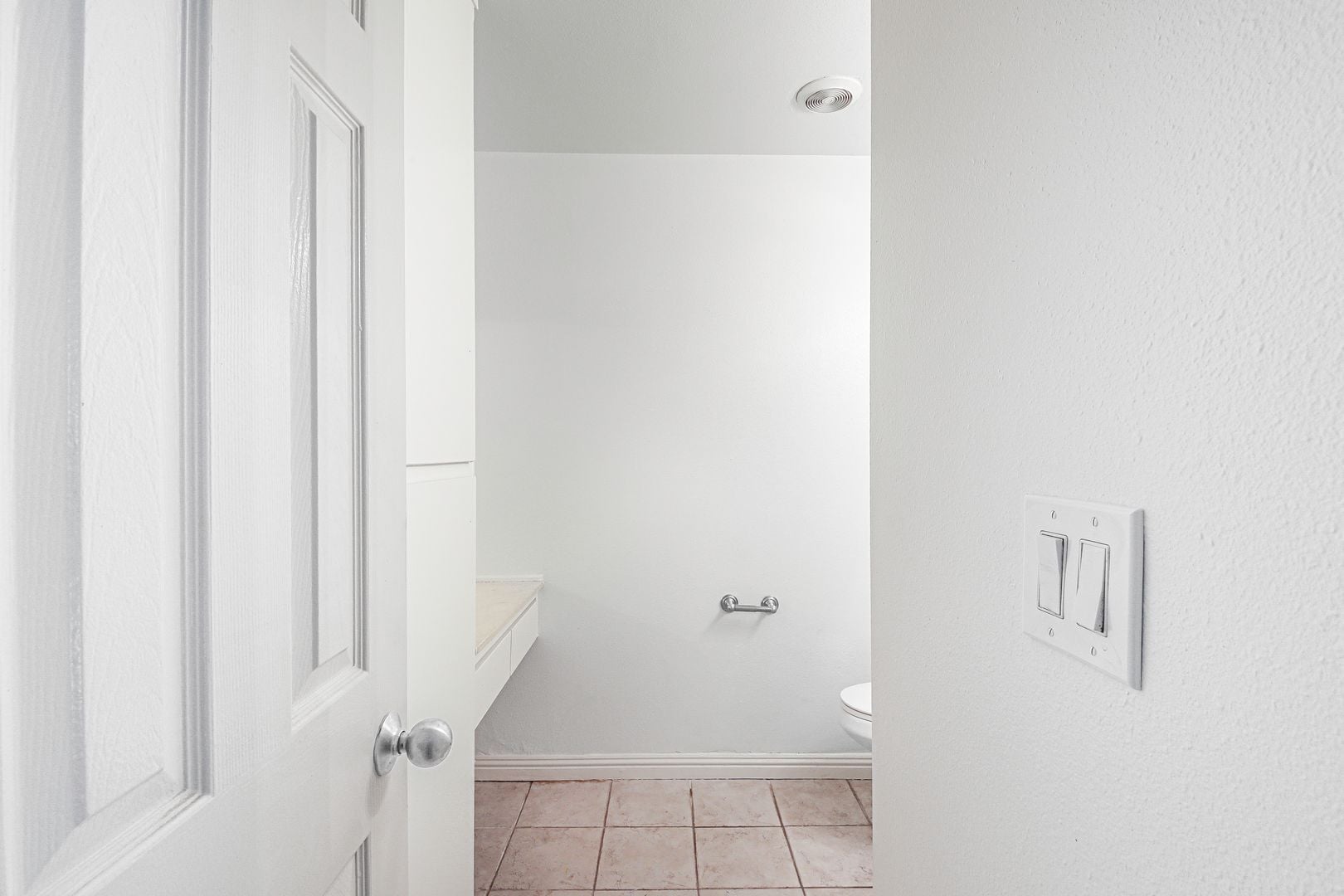 Building Photo - 1600 Mabury St