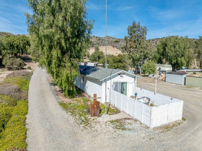 Building Photo - 45491 Sage Rd