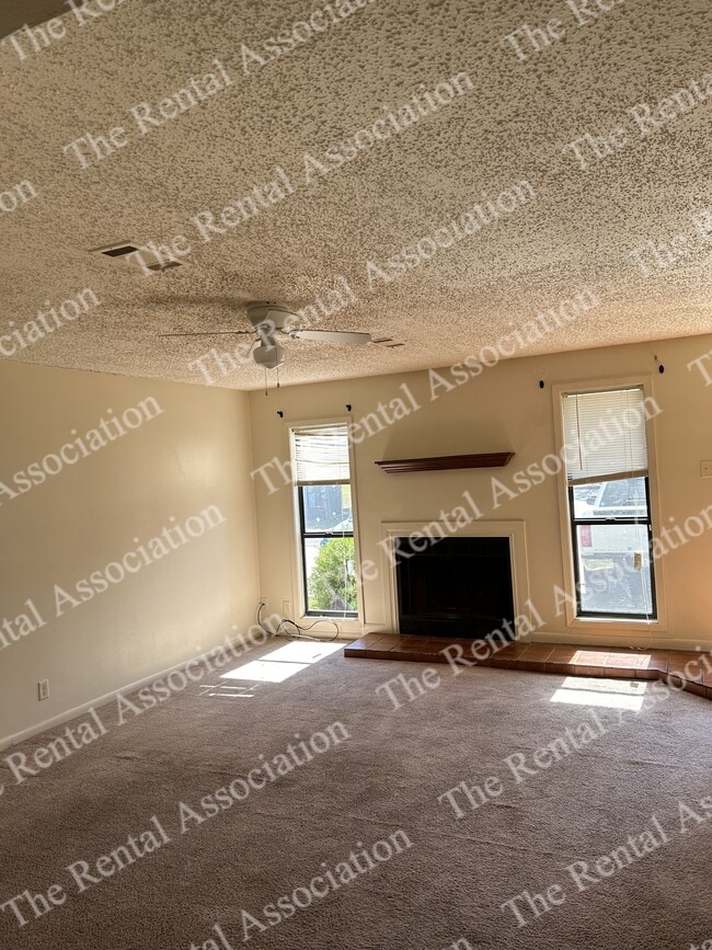 Building Photo - 133 Jennifer Ln