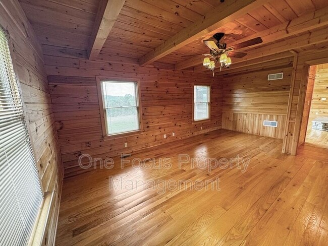 Building Photo - 182 Rockey Rd