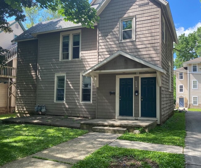 Primary Photo - 606 W Elm St