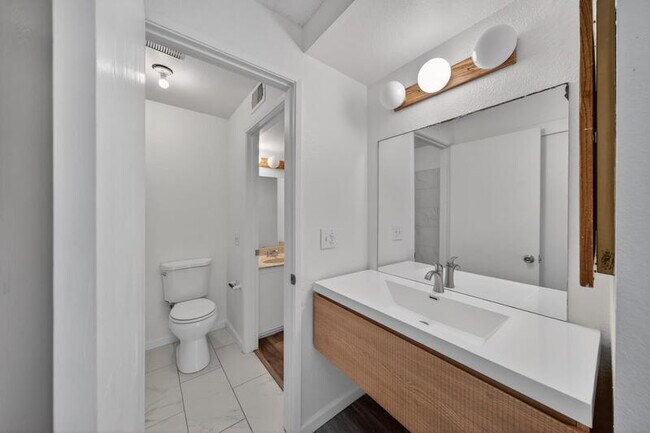 Building Photo - 251 Del Verde Cir
