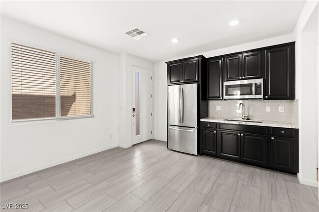 Building Photo - 767 Tallgrass St