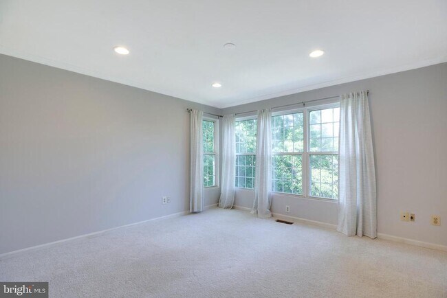 Building Photo - 5610 Gosling Ct