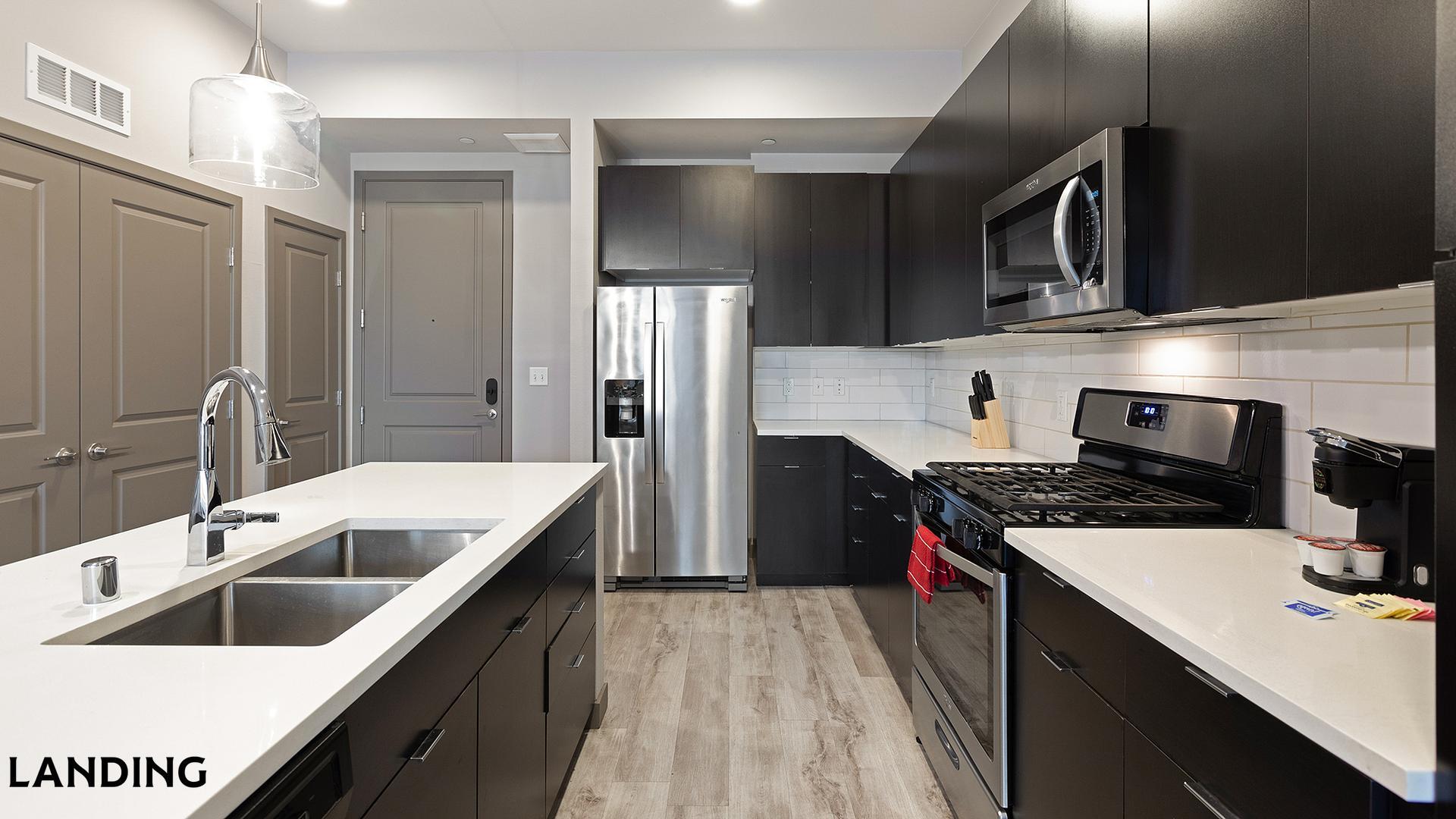 Building Photo - 3150 W Twain Ave