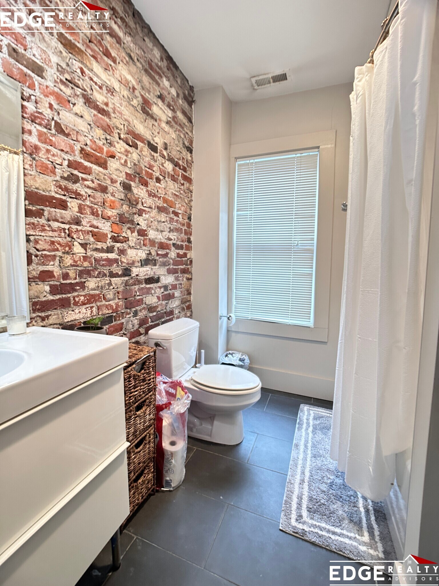 Building Photo - 101 Glenville Ave